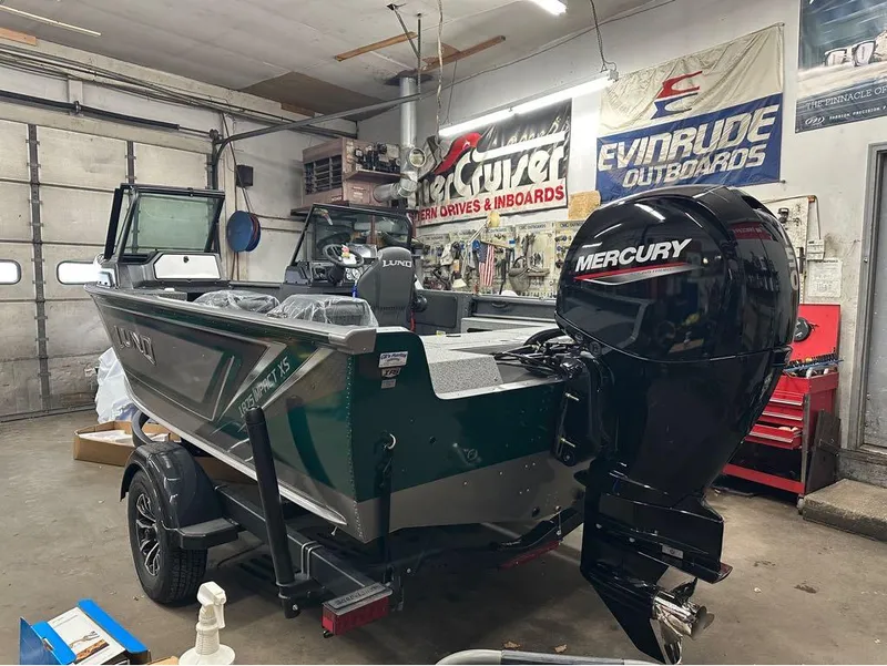 Slide: The Image of Lund Impact XS 1875 Sport 2025 - 5