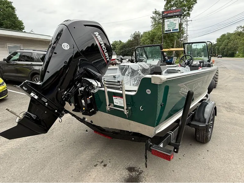 Slide: The Image of Lund Alaskan 1875 Sport 2025 - 3