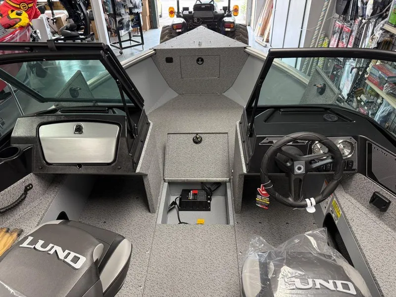 Slide: The Image of Lund Alaskan 1875 Sport 2025 - 9