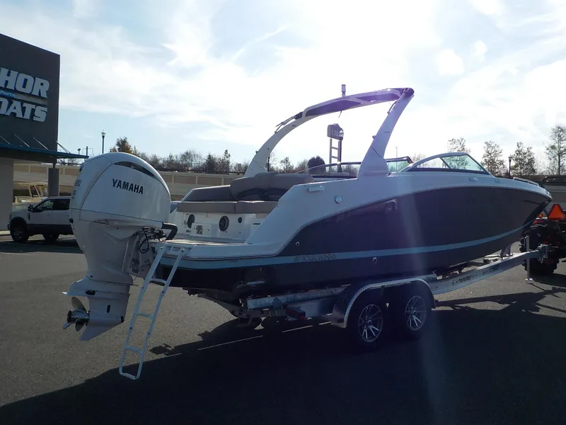 Slide: The Image of Four Winns HD OB HD8 2025 - 14