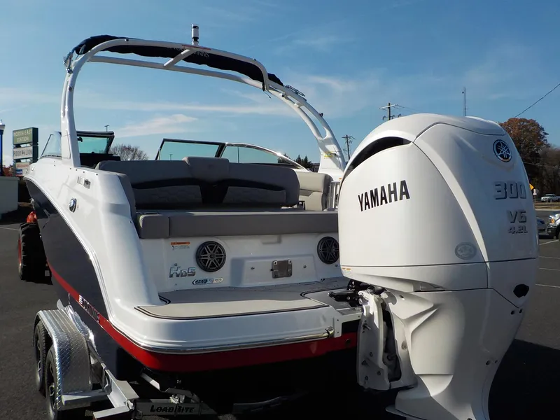 Slide: The Image of Four Winns HD OB HD5 2025 - 10