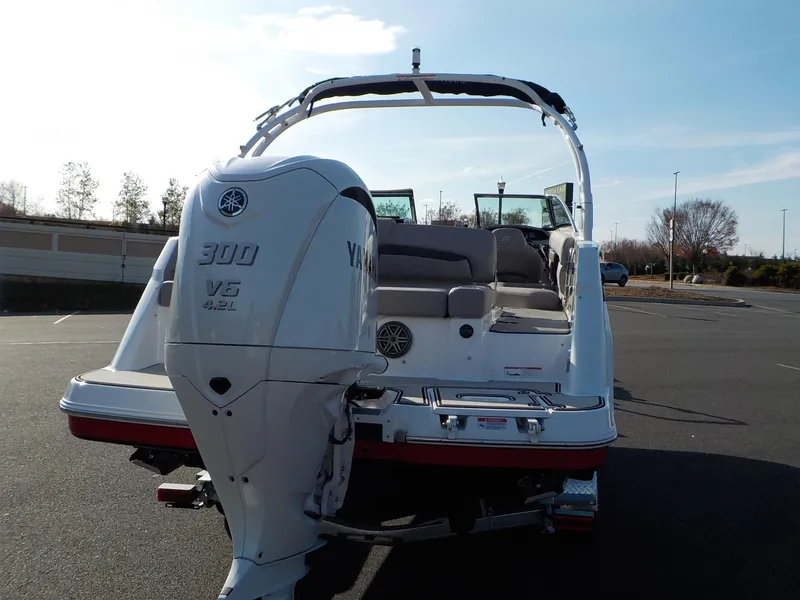 Slide: The Image of Four Winns HD OB HD5 2025 - 9