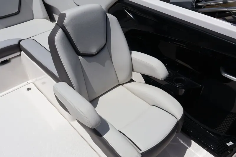 Slide: The Image of Yamaha SX250 2025 - 18