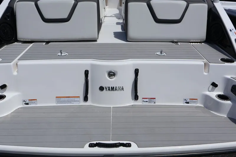 Slide: The Image of Yamaha SX250 2025 - 8