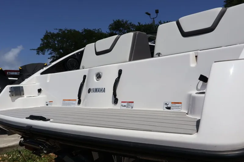 Slide: The Image of Yamaha SX250 2025 - 9