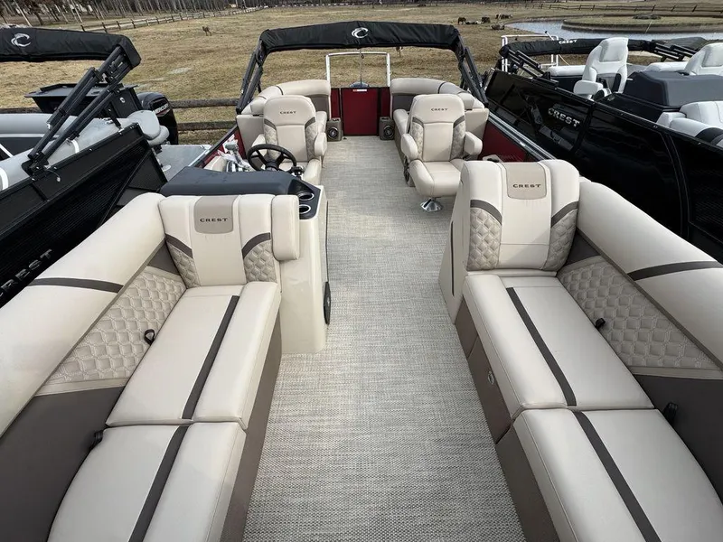 Slide: The Image of Crest Classic 220 SLC Tritoon 2025 - 7