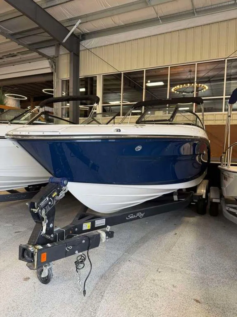 The Image of Sea Ray SPX 210 2025 - 0