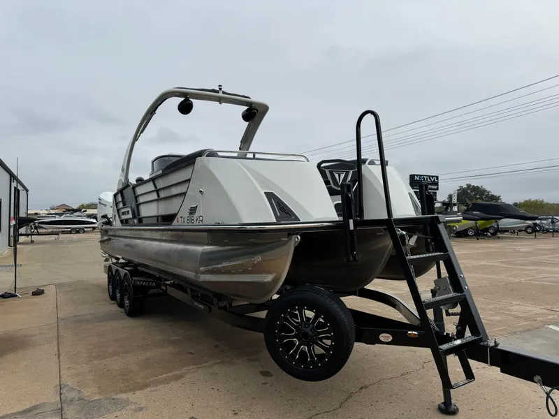 Slide: The Image of Trifecta 25 SPORT RF9 DC ARCH 2024 - 11