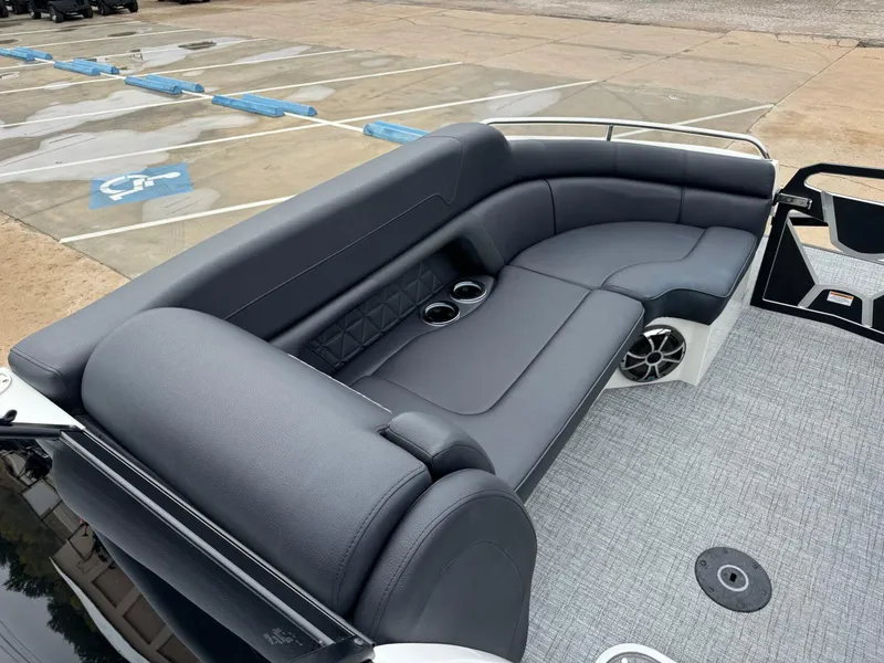 Slide: The Image of Trifecta 25 SPORT RF9 DC ARCH 2024 - 18