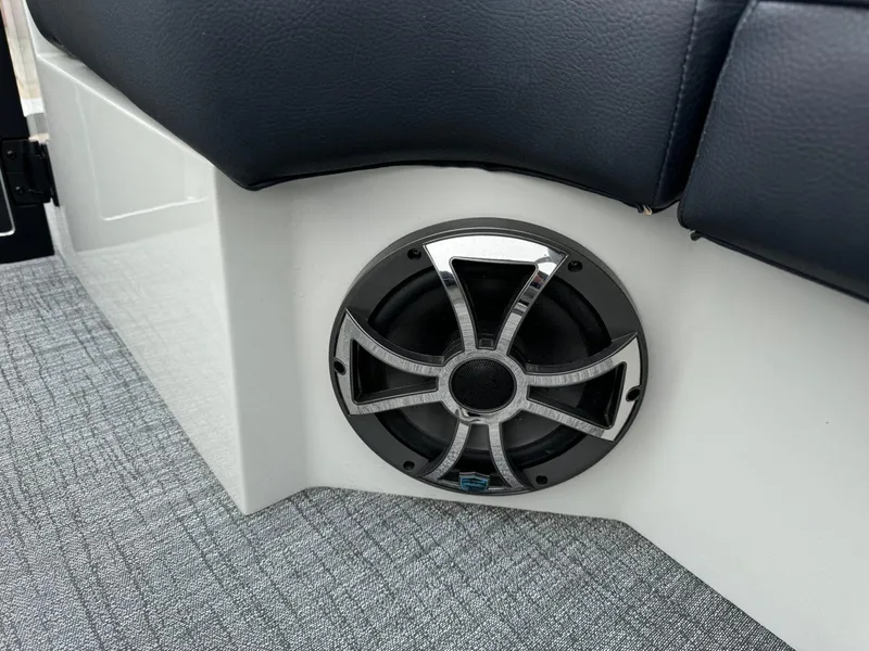 Slide: The Image of Trifecta 25 SPORT RF9 DC ARCH 2024 - 20