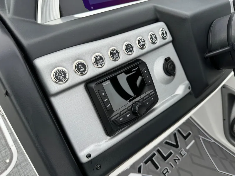 Slide: The Image of Trifecta 25 SPORT RF9 DC ARCH 2024 - 27