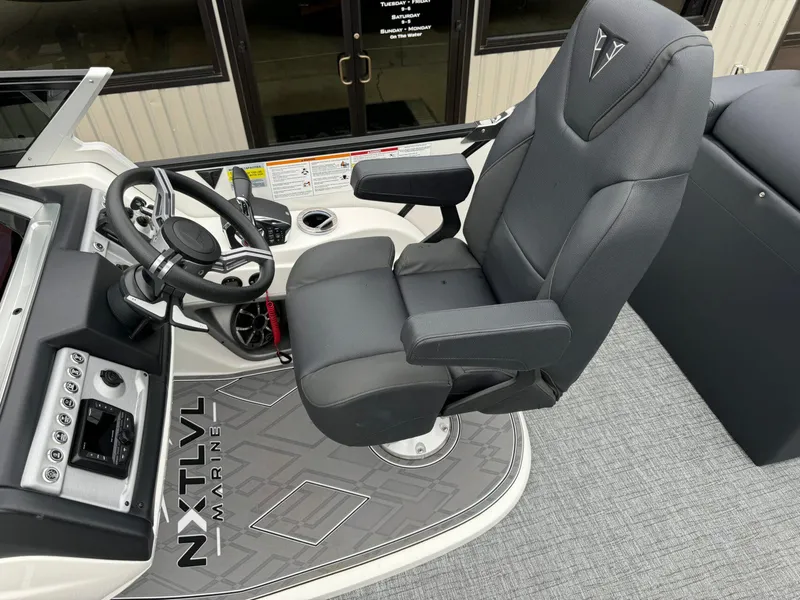 Slide: The Image of Trifecta 25 SPORT RF9 DC ARCH 2024 - 28