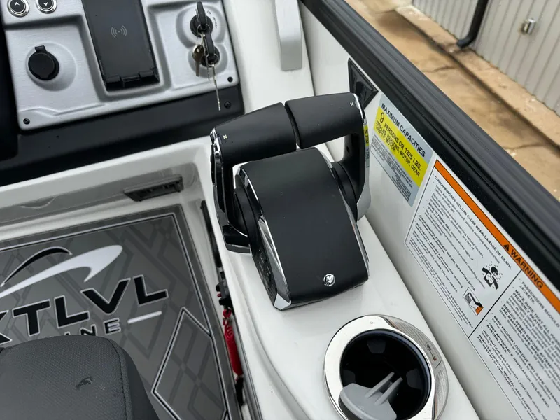 Slide: The Image of Trifecta 25 SPORT RF9 DC ARCH 2024 - 30