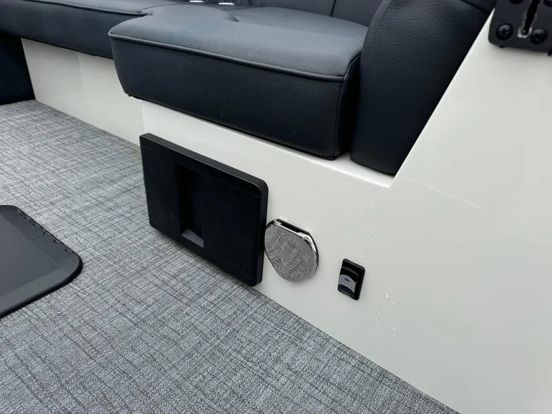 Slide: The Image of Trifecta 25 SPORT RF9 DC ARCH 2024 - 34