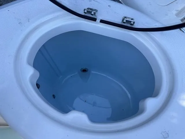 Slide: The Image of Robalo R302 Center Console 2024 - 10