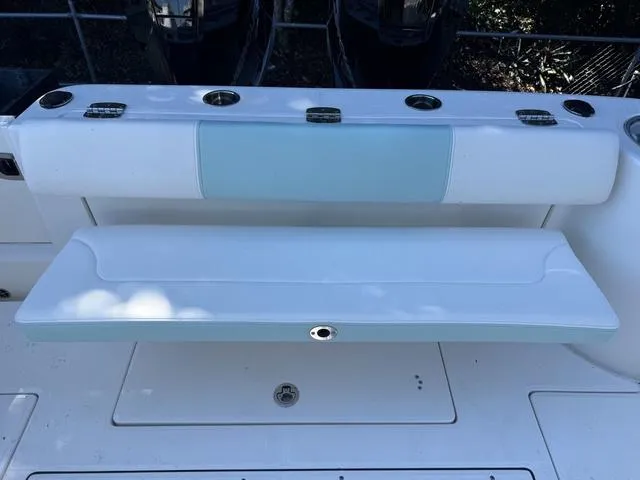 Slide: The Image of Robalo R302 Center Console 2024 - 12