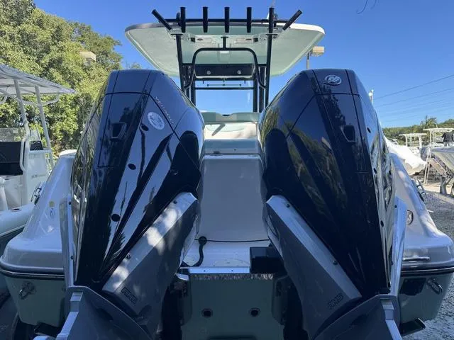 Slide: The Image of Robalo R302 Center Console 2024 - 3