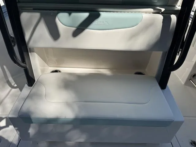 Slide: The Image of Robalo R302 Center Console 2024 - 8