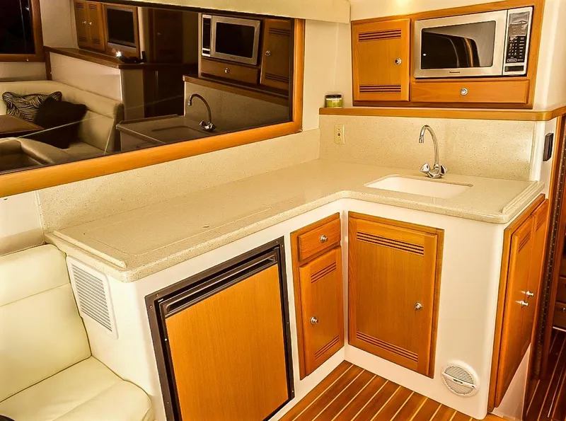 Slide: The Image of Cabo Flybridge 2005 - 6