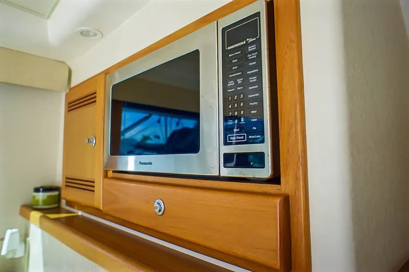 Slide: The Image of Cabo Flybridge 2005 - 9