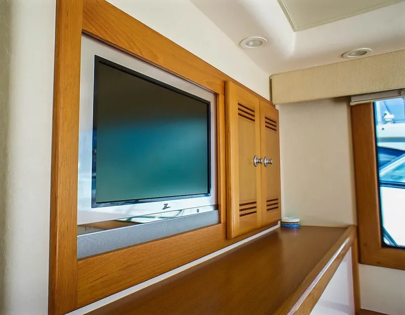 Slide: The Image of Cabo Flybridge 2005 - 10