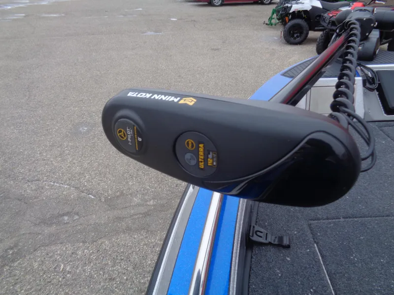 Slide: The Image of Minn Kota trolling motor on 2024 Ranger 622FS Pro boat. - 16