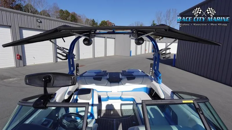 Slide: The Image of 2019 Nautique Super Air Nautique GS20 boat at Race City Marine dealership. - 40
