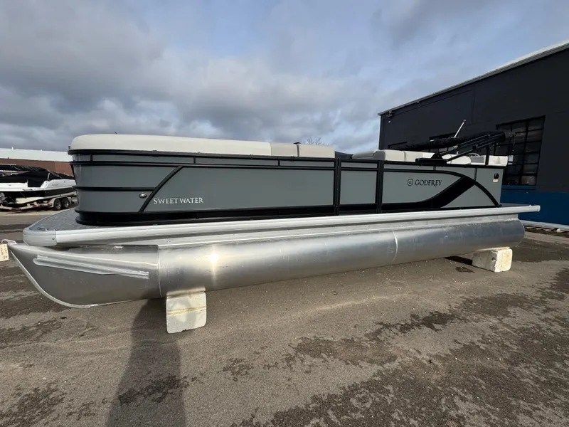 Slide: The Image of Sweetwater 2286C 2025 - 3