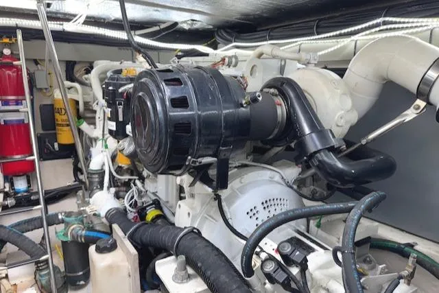 Slide: The Image of Sea Ray Sundancer 540 2001 - 80