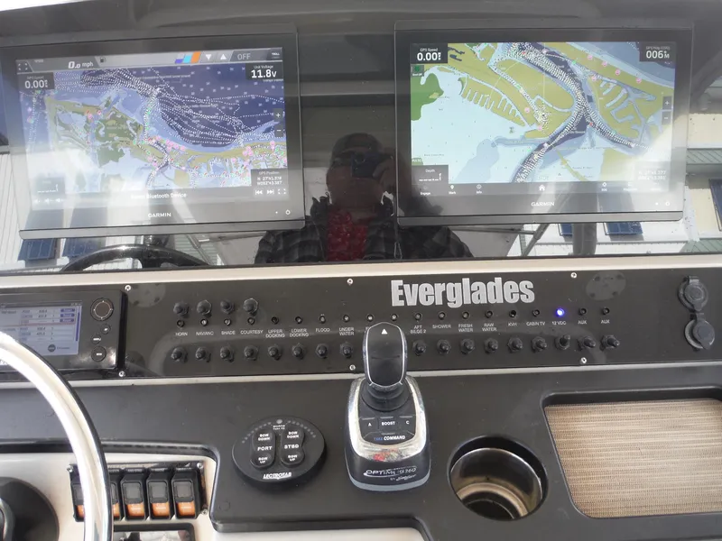 Slide: The Image of Everglades 360LXC 2017 - 54