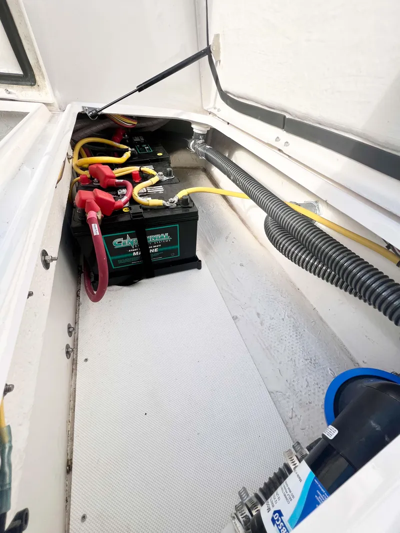 Slide: The Image of 2023 Solara S-250 DC battery compartment with wiring and components. - 40