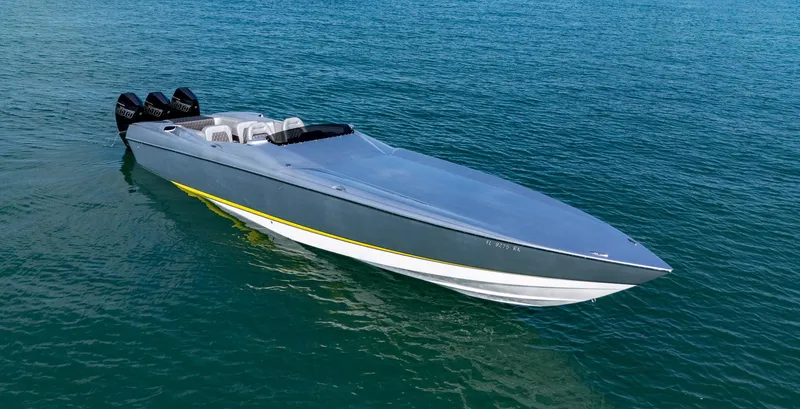 The Image of 2017 Nor-Tech 3900 Super-VEE boat on calm blue water. - 0