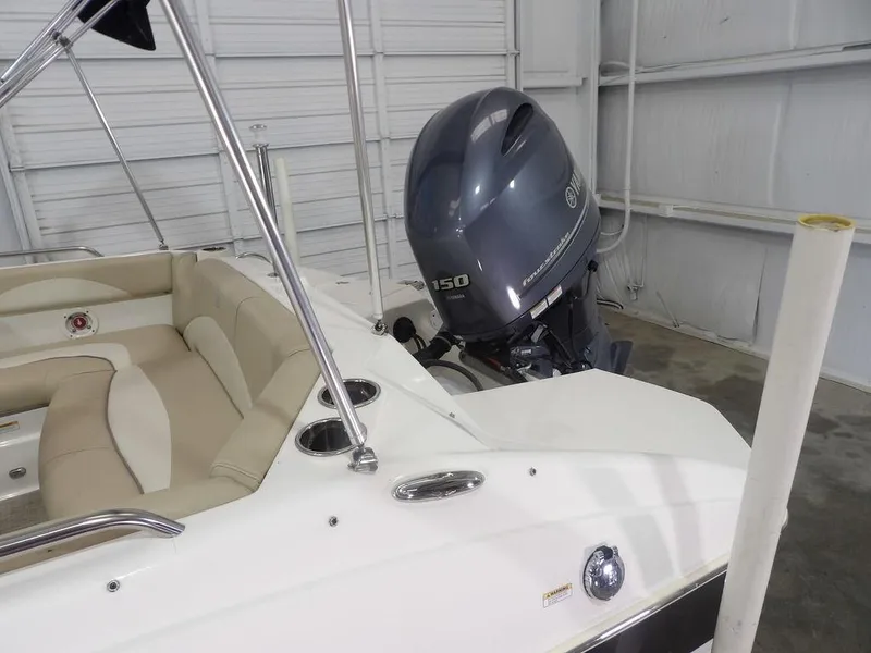 Slide: The Image of NauticStar 203DC 2018 - 10