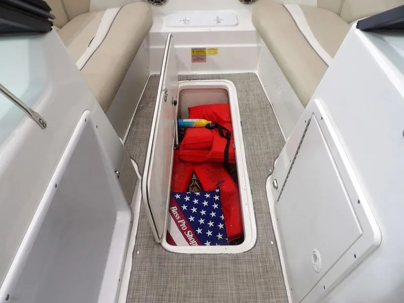 Slide: The Image of NauticStar 203DC 2018 - 32