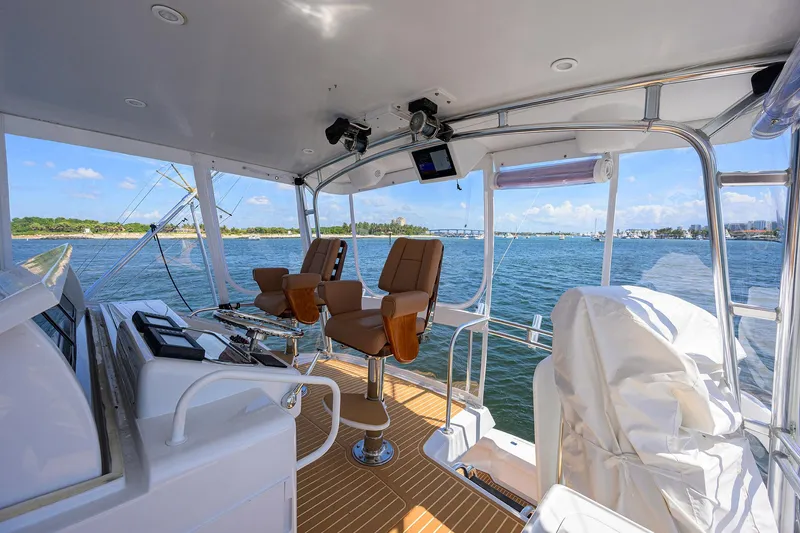 Slide: The Image of Hatteras 60 Convertible 2001 - 55