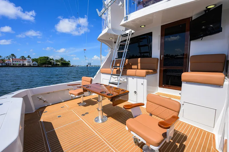 Slide: The Image of Hatteras 60 Convertible 2001 - 60