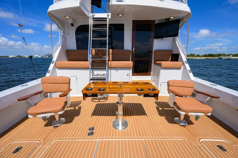 Slide: The Image of Hatteras 60 Convertible 2001 - 61