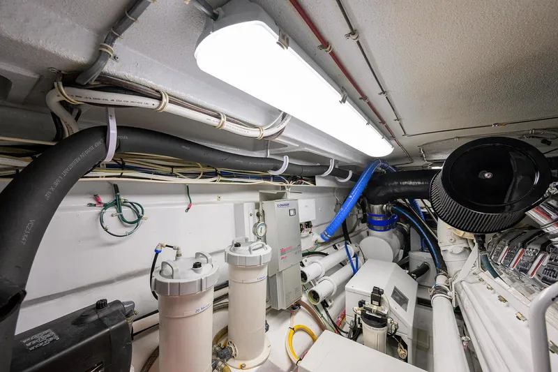 Slide: The Image of Hatteras 60 Convertible 2001 - 72