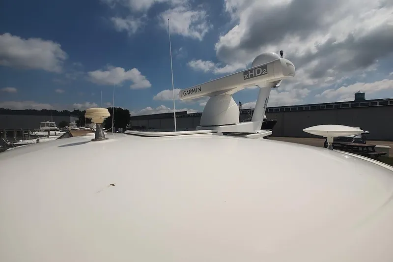 Slide: The Image of Shower area in 2009 Sea Ray 390 Sundancer yacht with porthole windows. - 32
