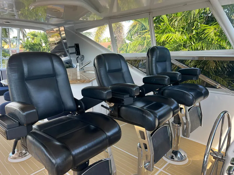 Slide: The Image of Hatteras 80 Motor Yacht 2004 - 53