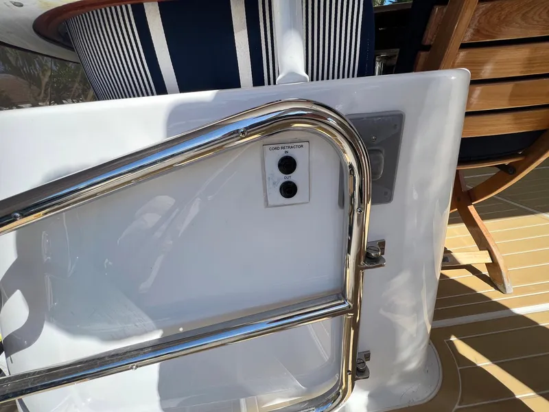 Slide: The Image of Hatteras 80 Motor Yacht 2004 - 68