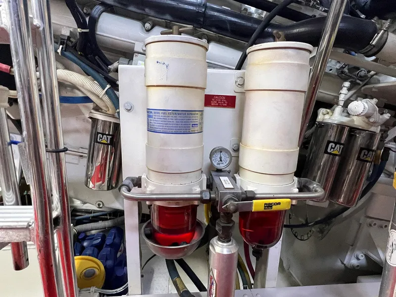 Slide: The Image of Hatteras 80 Motor Yacht 2004 - 85