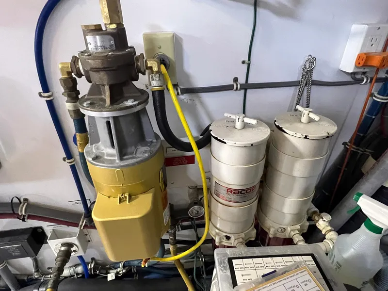 Slide: The Image of Hatteras 80 Motor Yacht 2004 - 87