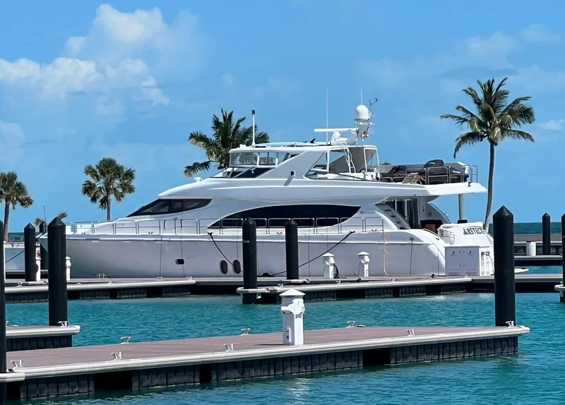 Slide: The Image of Hatteras 80 Motor Yacht 2004 - 94