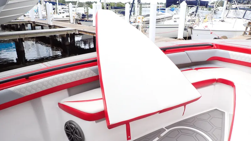 Slide: The Image of Statement 350 Open 2024 - 113