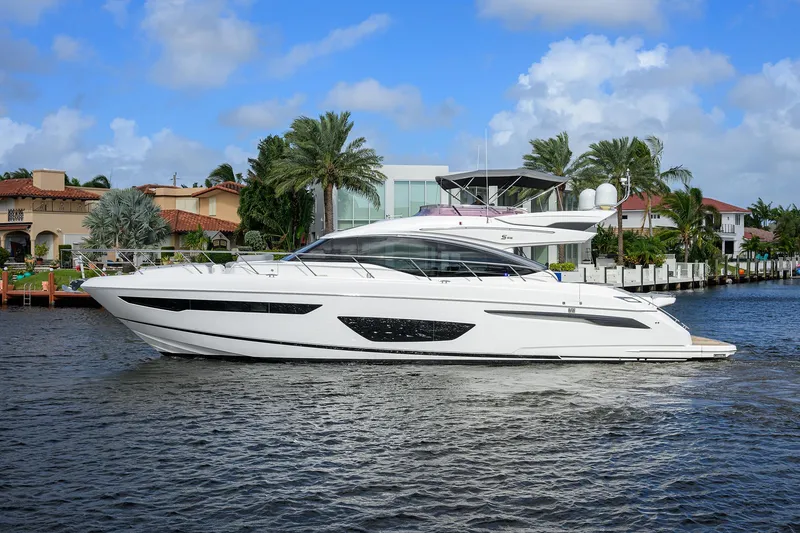 Slide: The Image of Princess S65 Gallant Lady - Profile - 2