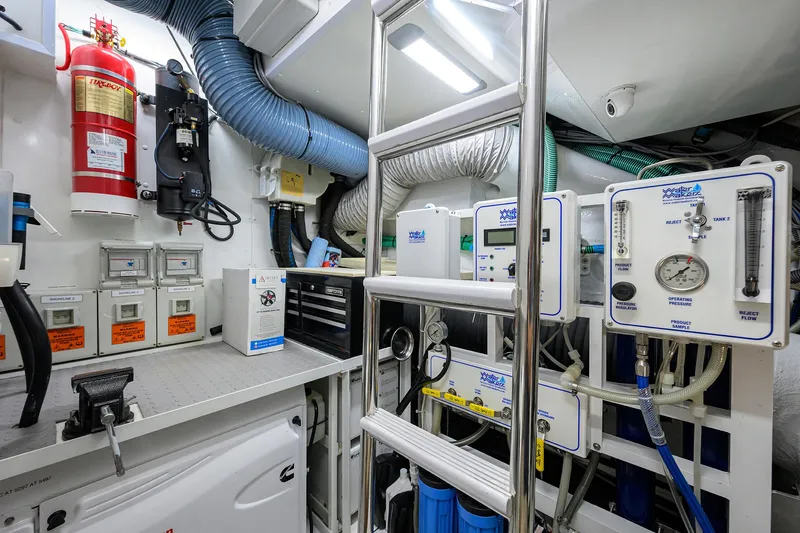 Slide: The Image of Princess S65 Gallant Lady - Engine Room - 65