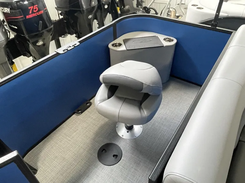 Slide: The Image of Bentley Pontoons LE 180 3 POINT 2025 - 14