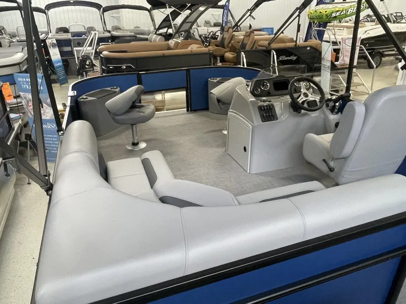 Slide: The Image of Bentley Pontoons LE 180 3 POINT 2025 - 5