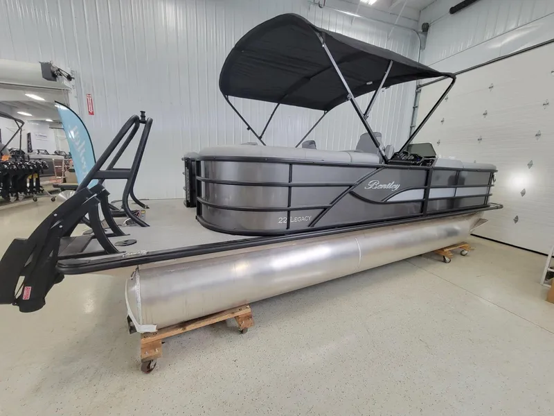 Slide: The Image of Bentley Pontoons Legacy 220 Navigator 2025 - 2